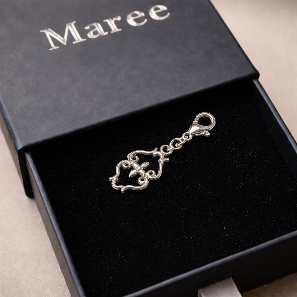Aurelle Charm